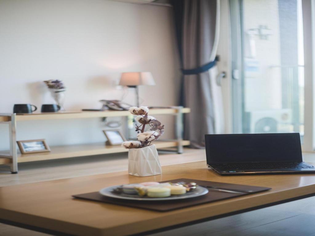 Sallys Jeju Hotel Екстер'єр фото