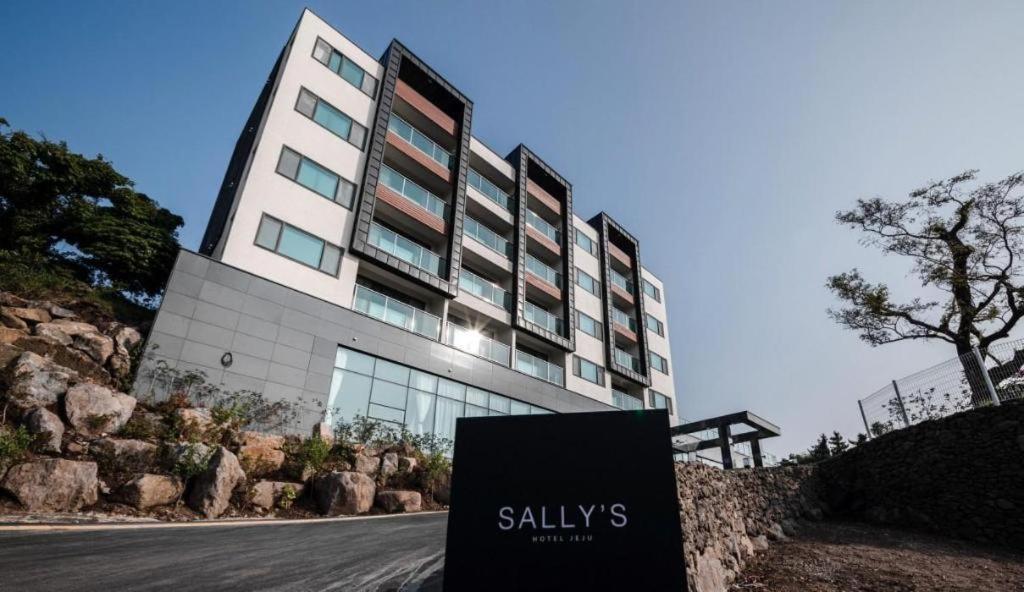 Sallys Jeju Hotel Екстер'єр фото