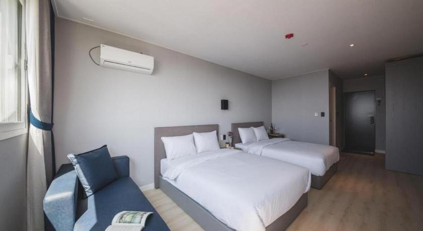 Sallys Jeju Hotel Екстер'єр фото