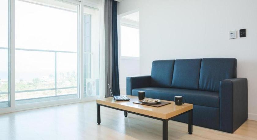 Sallys Jeju Hotel Екстер'єр фото