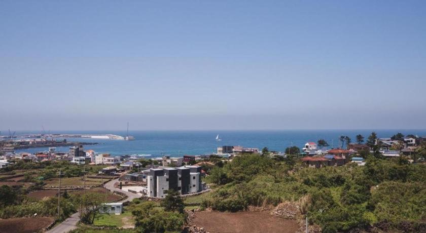 Sallys Jeju Hotel Екстер'єр фото